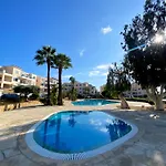 公寓 Vera's Paphos